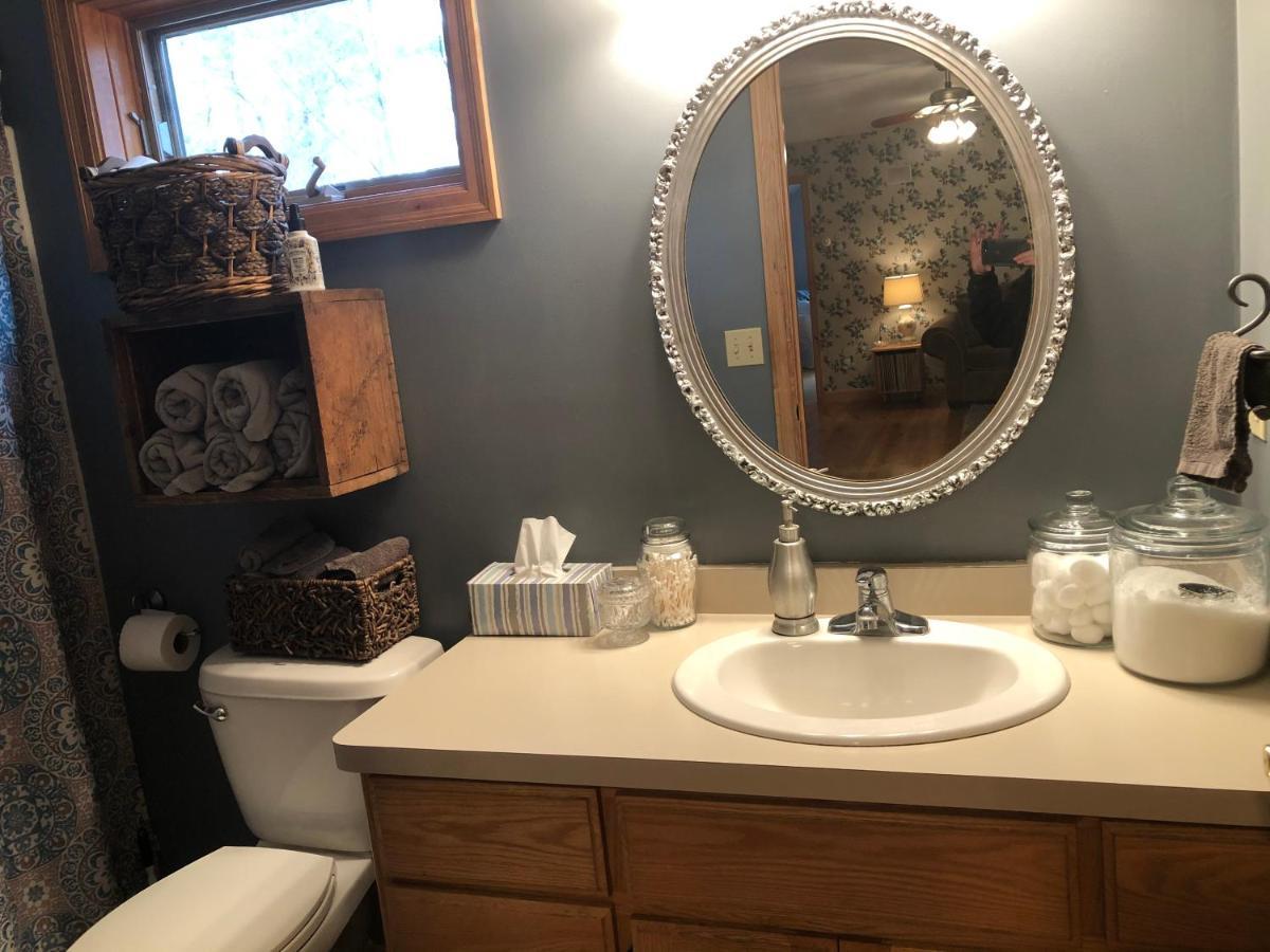 Bed And Breakfast Suite At The Wooded Retreat Pine City Exteriör bild
