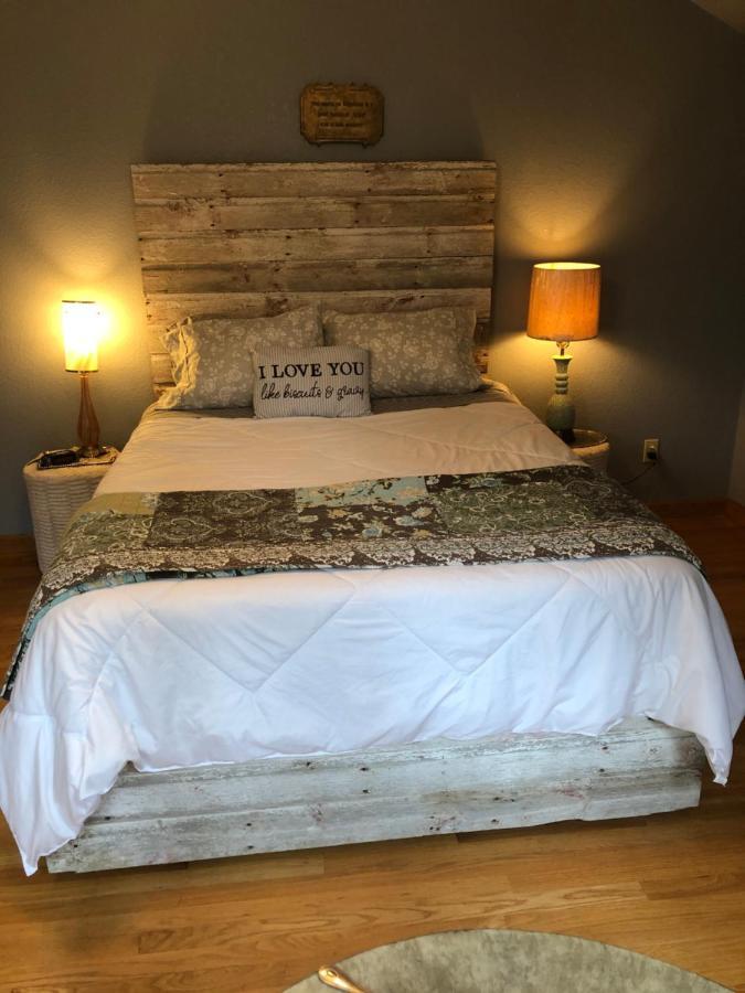 Bed And Breakfast Suite At The Wooded Retreat Pine City Exteriör bild