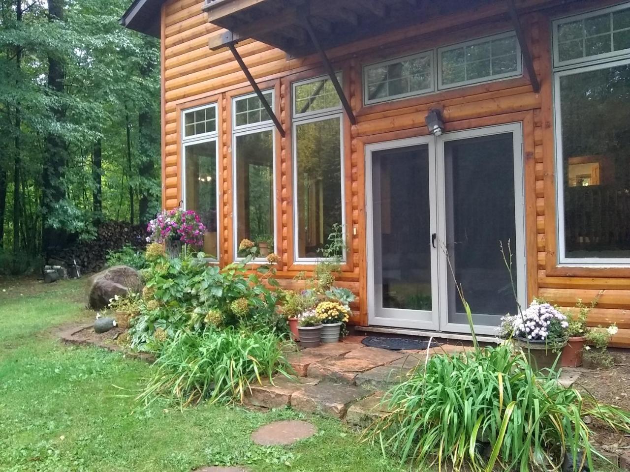 Bed And Breakfast Suite At The Wooded Retreat Pine City Exteriör bild