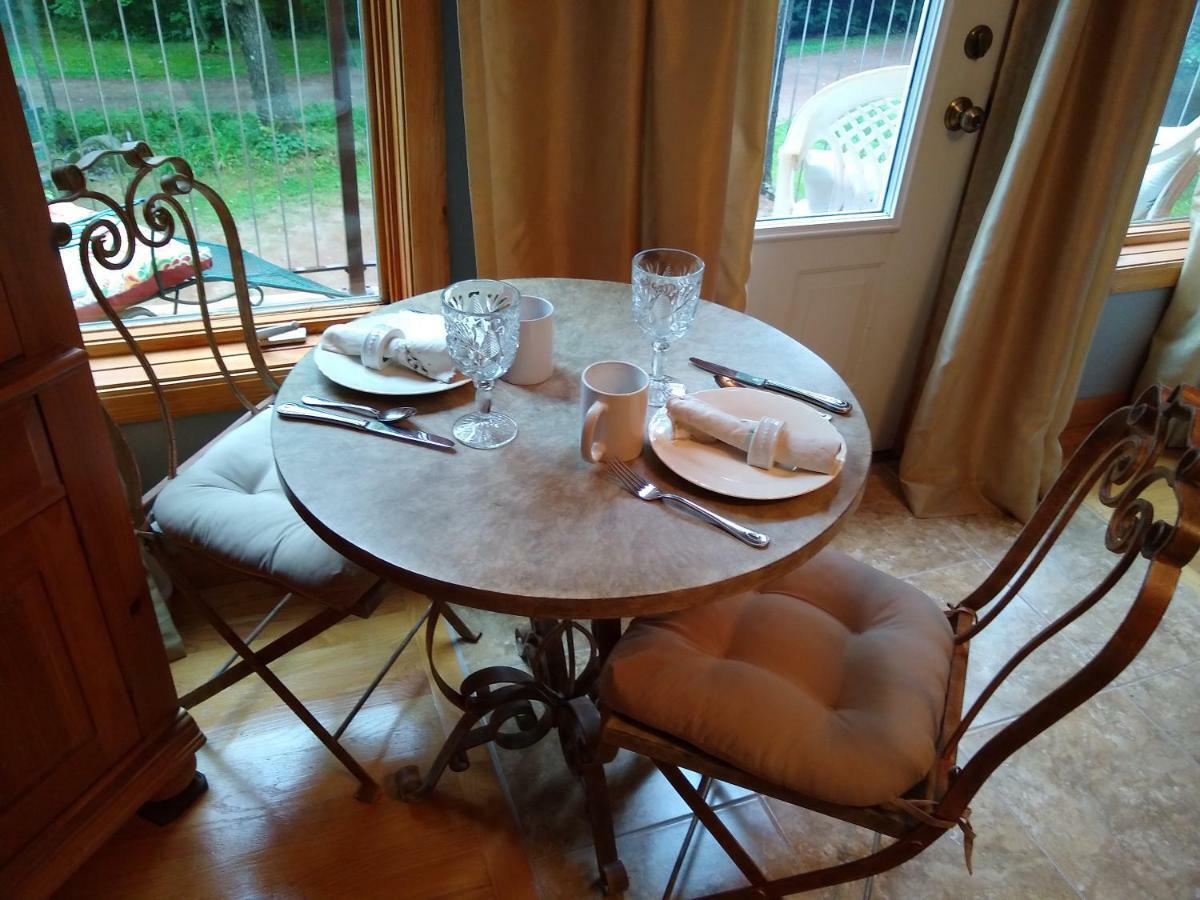 Bed And Breakfast Suite At The Wooded Retreat Pine City Exteriör bild