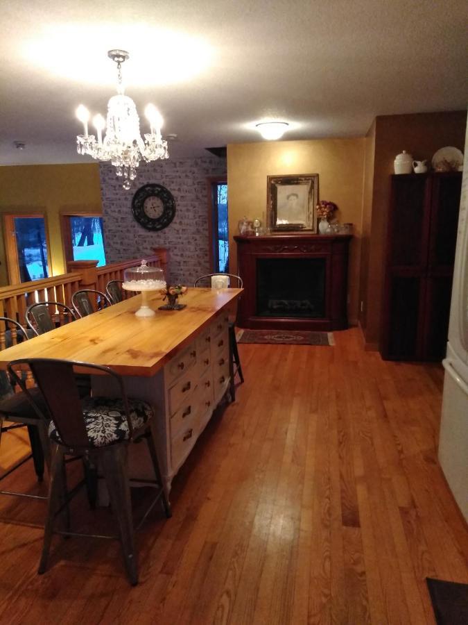 Bed And Breakfast Suite At The Wooded Retreat Pine City Rum bild