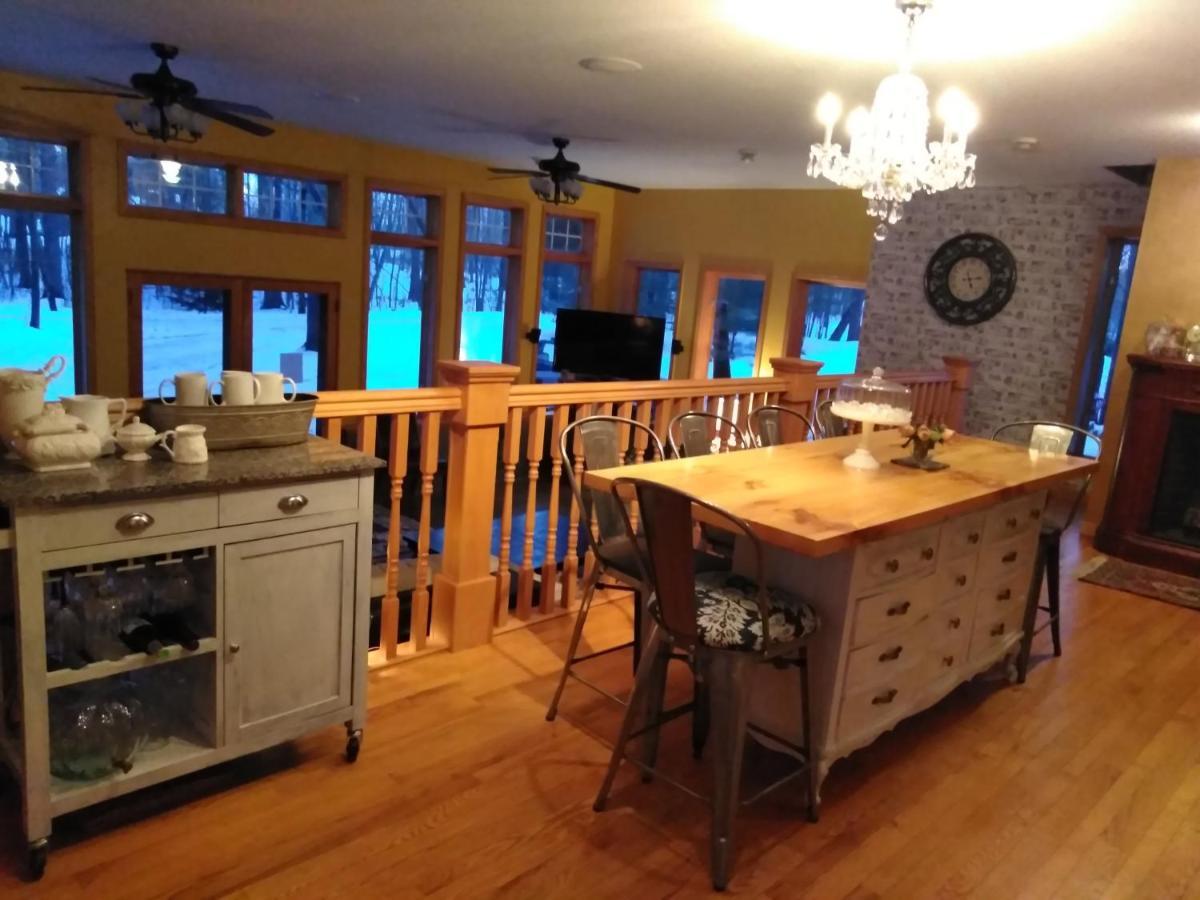Bed And Breakfast Suite At The Wooded Retreat Pine City Rum bild